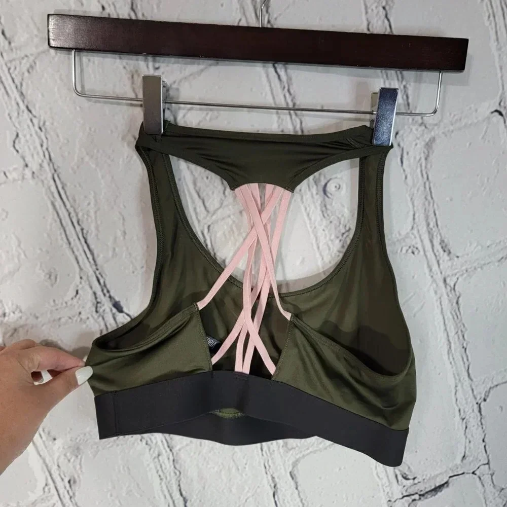 Victorias Secret VSX Womens Medium The Player Racerback Sport Yoga Bra Running‎